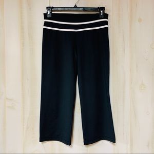 Calvin Klein Quick Dry Black Crop Pants M